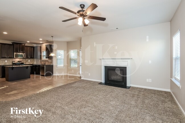 Building Photo - 204 Sleepy Way