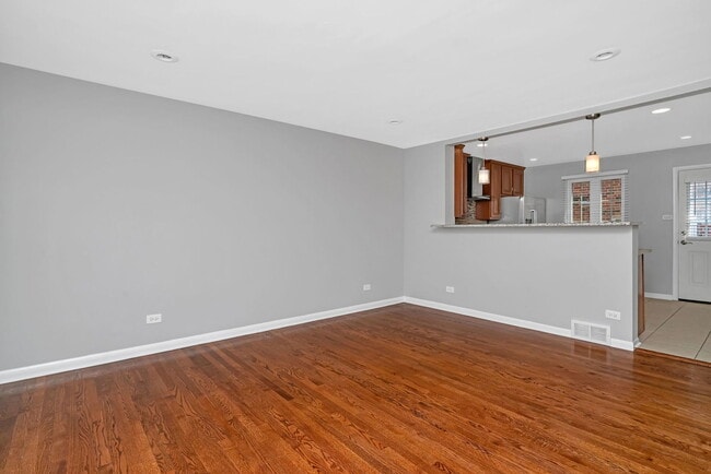Building Photo - 15 S Waiola Ave