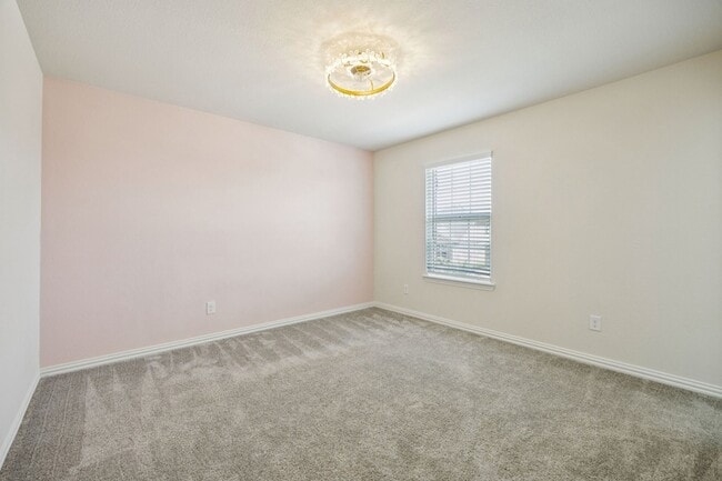 Building Photo - 2412 Rooster Ln