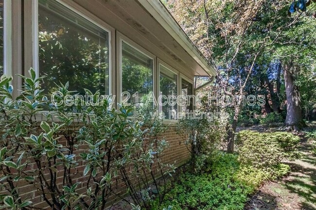 Building Photo - 7224 Vistas Ln
