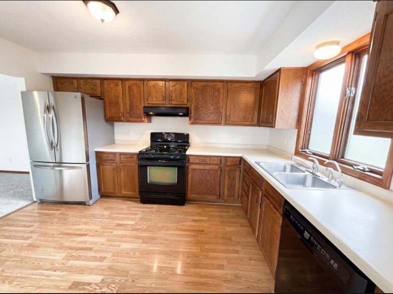 Building Photo - 14012 Underclift St NW