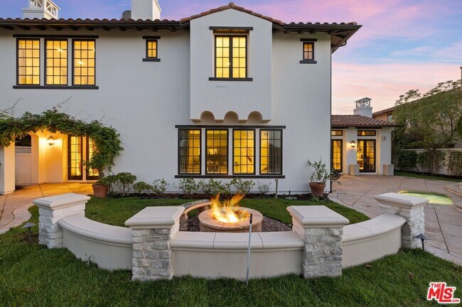 Building Photo - 25561 Prado De Oro