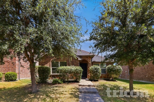 Building Photo - 1216 Honeywood Ln