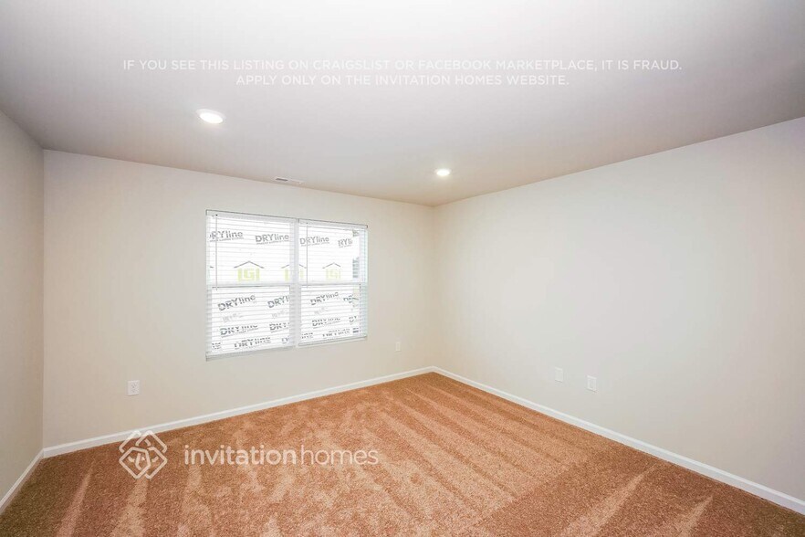 Building Photo - 3465 Bear Den Dr