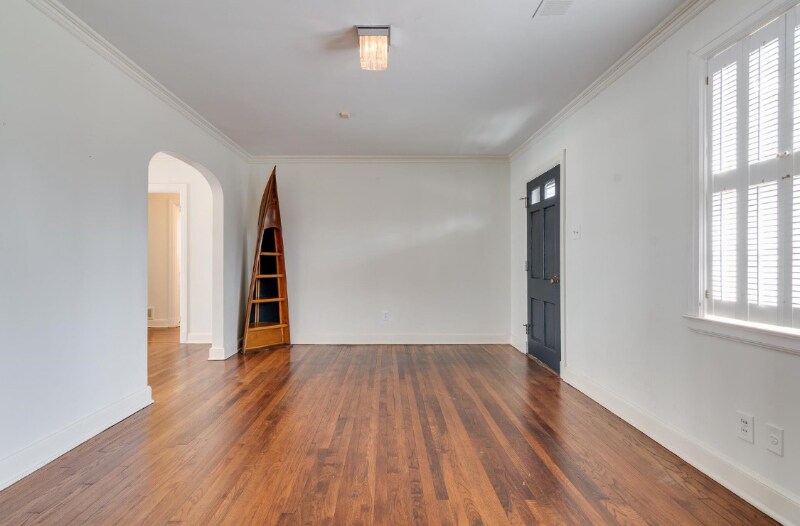 Building Photo - 537 Eastbourne Pl