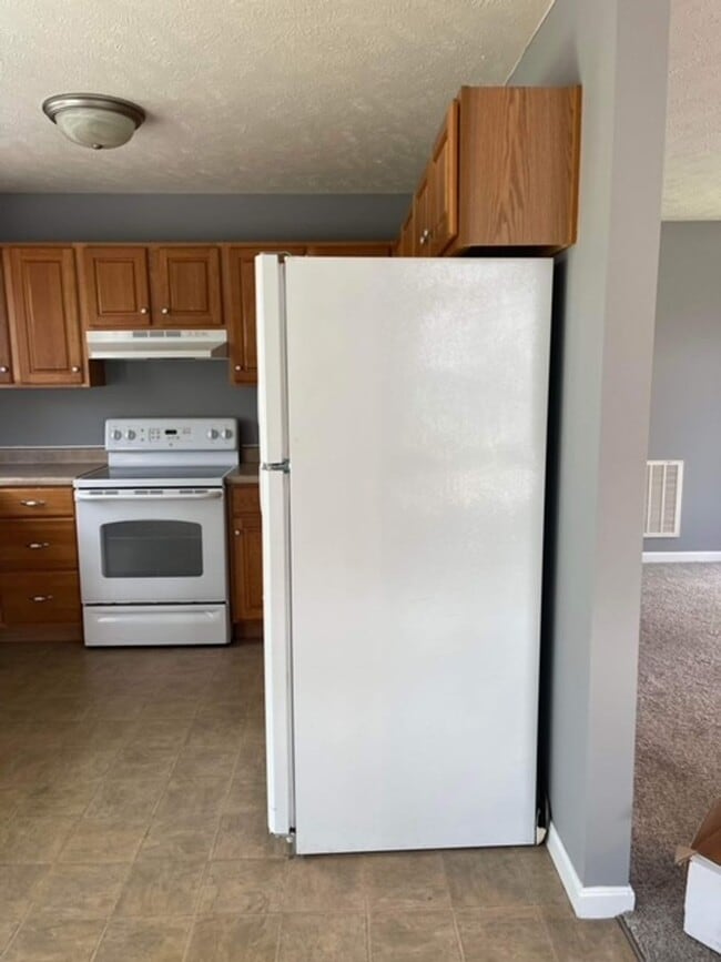 Building Photo - Beautiful 3 Bed, 2 Bath Home, Convenient Location, Close to Fort Knox