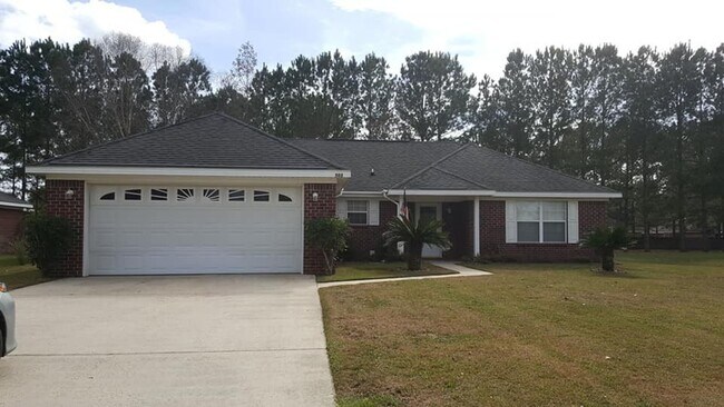 Building Photo - 3-Bed 2-Bath Brick Home located in the Heart of Foley