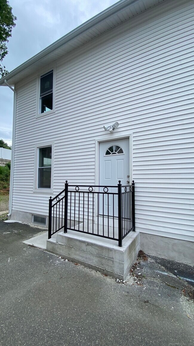 Building Photo - 48 Britton Ave
