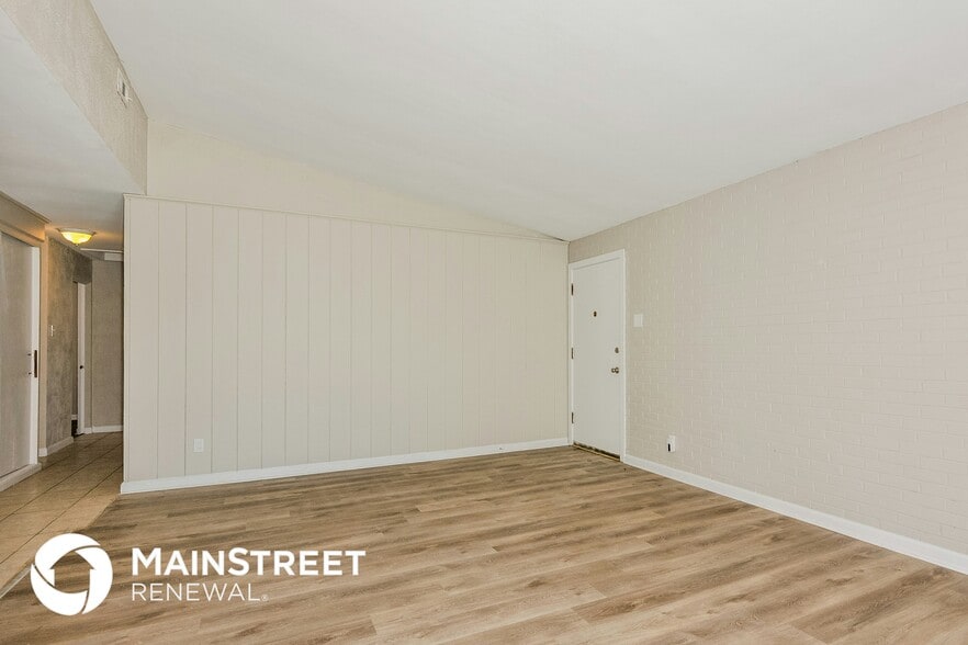 Building Photo - 8412 Chalons Ct