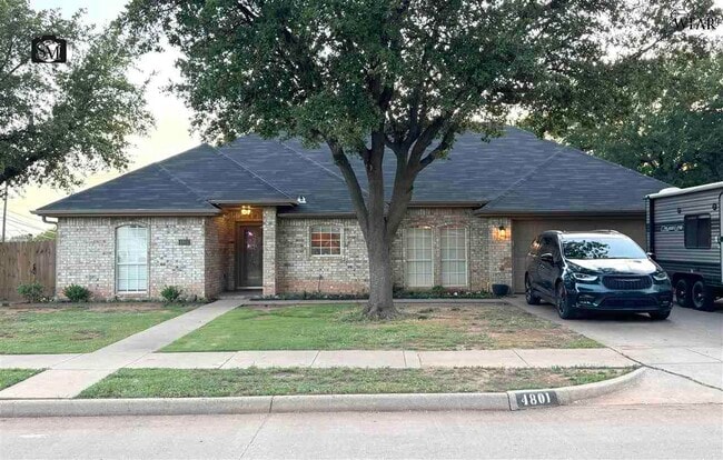 Building Photo - 4801 Shenandoah Dr
