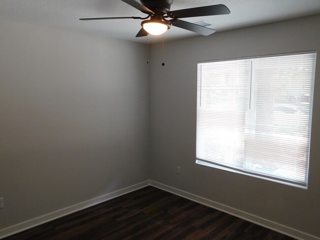 Building Photo - Cozy 2 bedroom/1 bath home in El Dorado