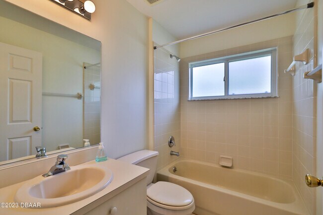 Building Photo - 1640 Armin Ct