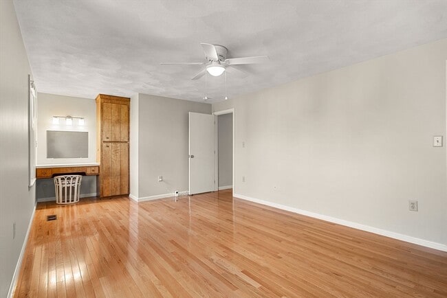 Building Photo - 290 Apache Way