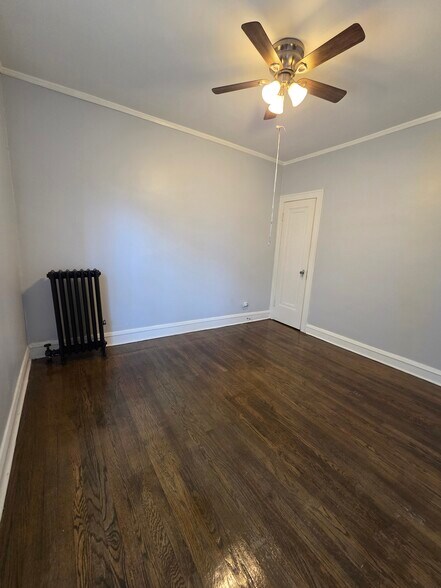 Building Photo - 2744 W 73rd St