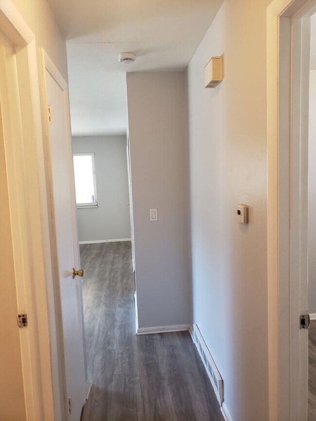 Building Photo - 3753-3763 W 89th Way