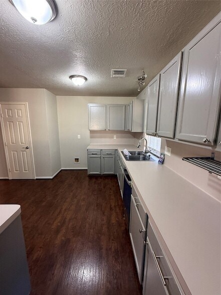 Building Photo - 5026 Tealgate Dr