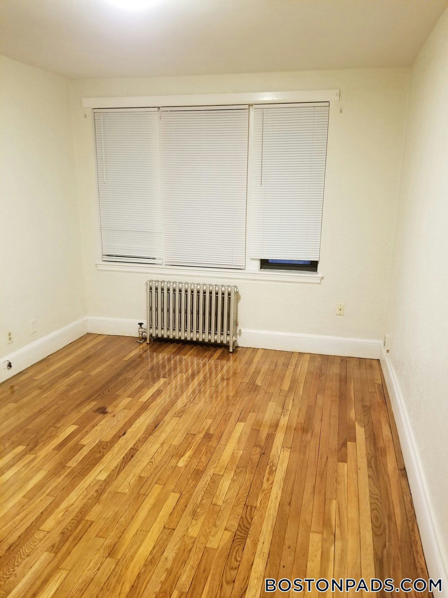 Building Photo - 63 Fellsway W