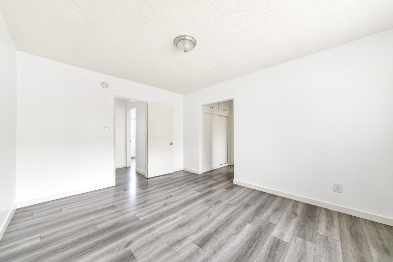 Building Photo - 410 W Regent St