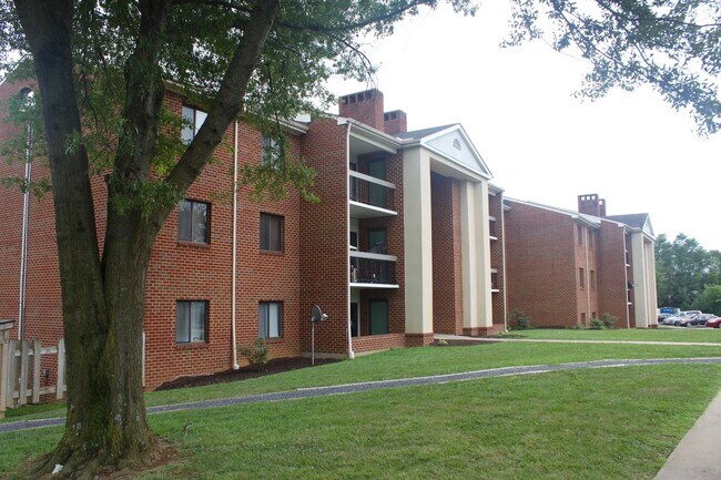 Building Photo - 2 bedroom Condo for rent! Available this A...