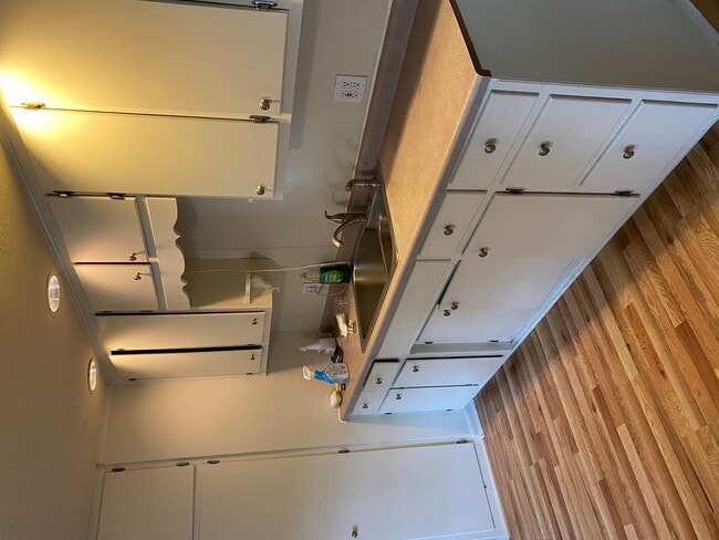 Building Photo - 440 N Cleveland Ave