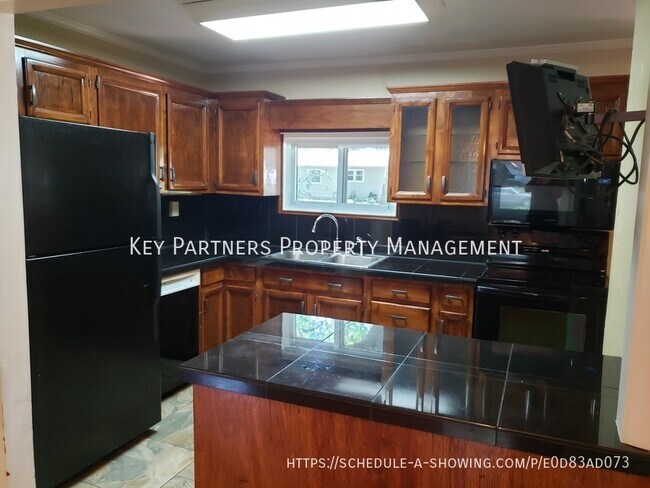 Building Photo - 7132 Newton Dr