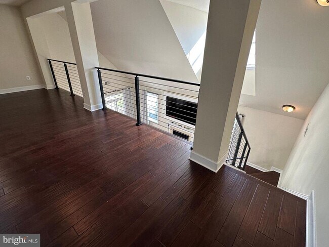 Building Photo - 13846 Greendale Dr