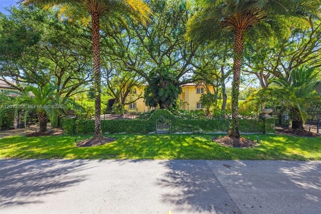 Building Photo - 6905 SW 75th Ave