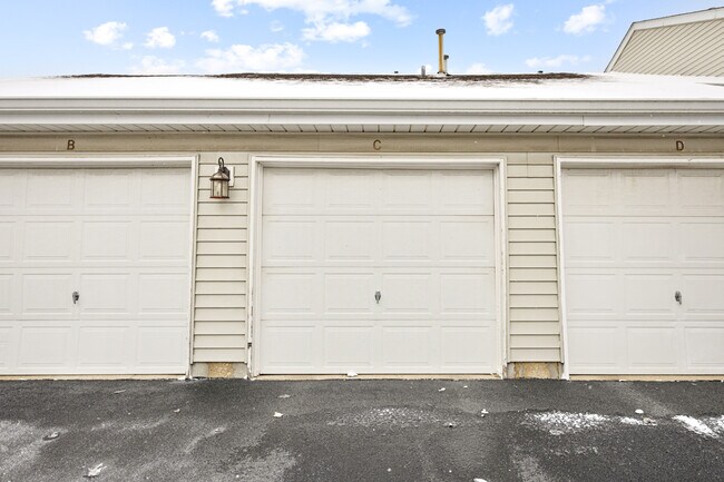 Building Photo - 86 N Victoria Ln