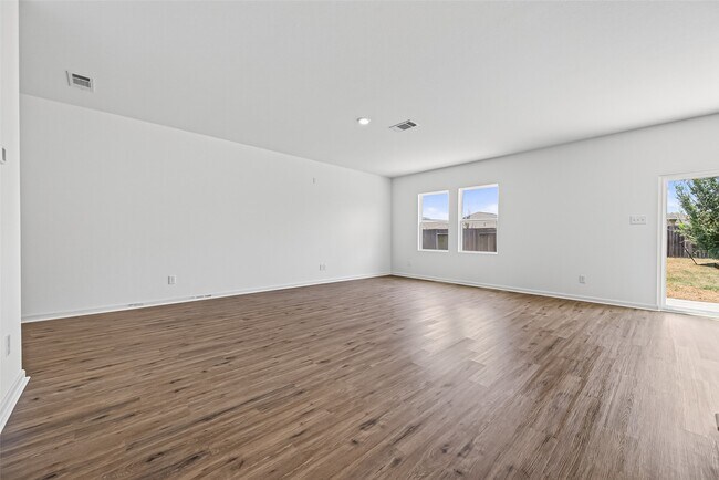 Building Photo - 654 Amesbury Rd