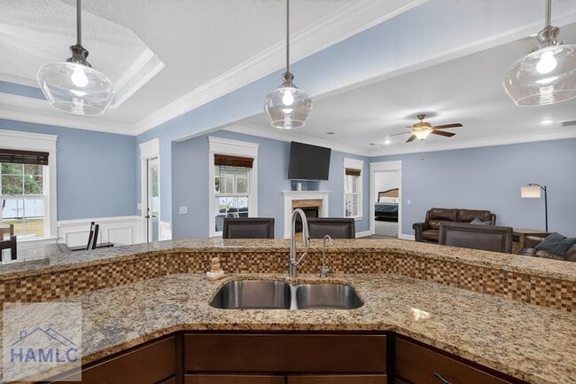 Building Photo - 99 Blueberry Ct NE