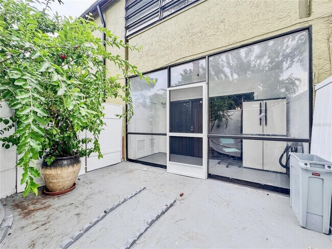 Building Photo - 2113 Honour Rd