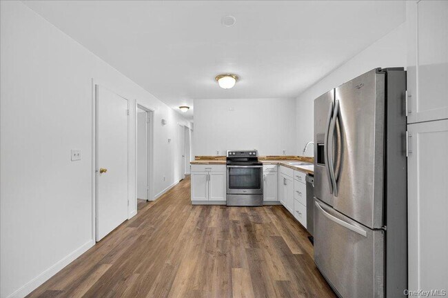 Building Photo - 226 Knoth Rd