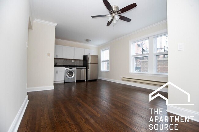 Primary Photo - 2129 N Dayton St
