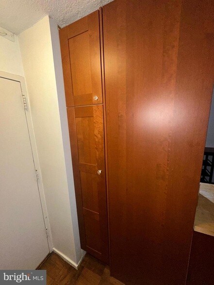 Building Photo - 1301 Delaware Ave SW