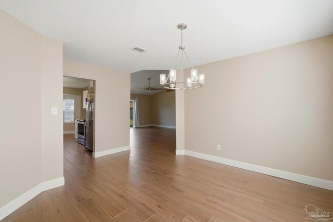 Building Photo - 520 Batten Blvd