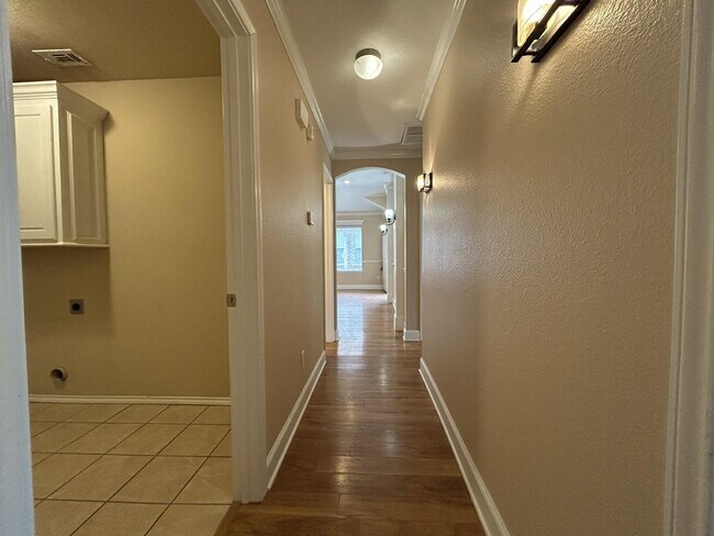 Building Photo - 5217 Harvard St