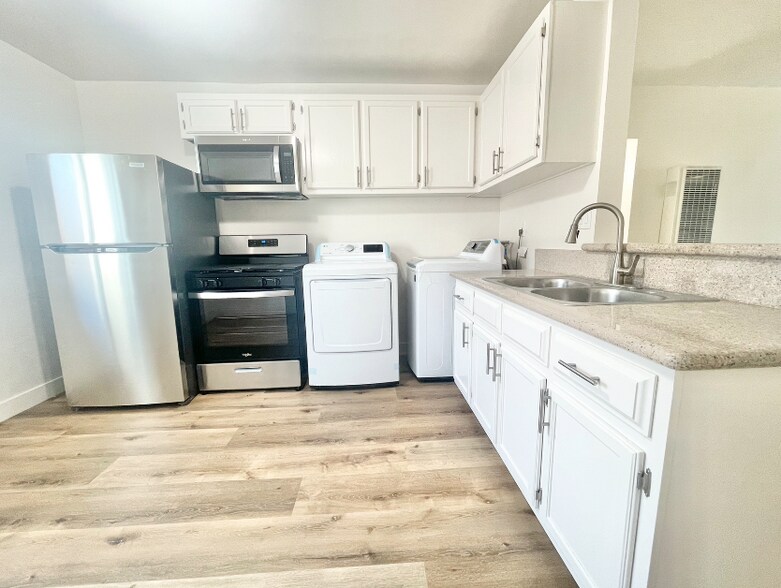 Building Photo - 4341 W 169th St