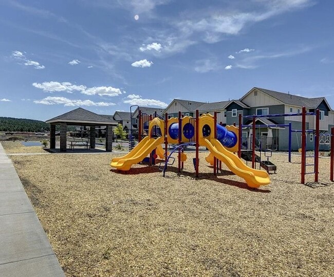 Building Photo - 12263 Solid Rock Dr