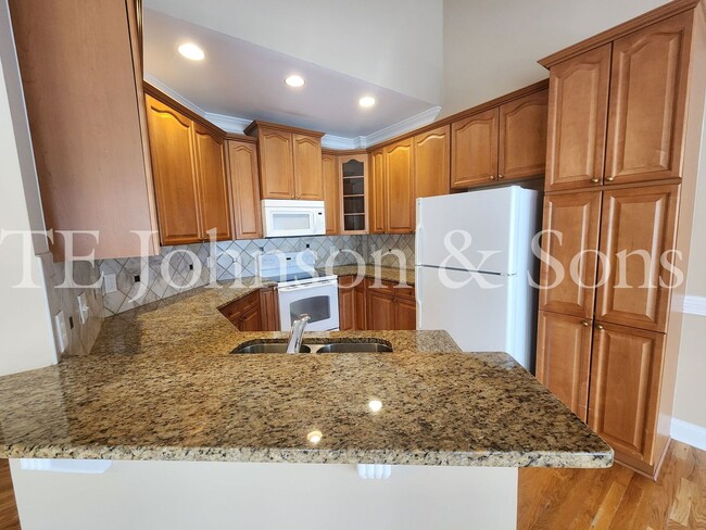 Building Photo - 135 Pebble Rdg Ln
