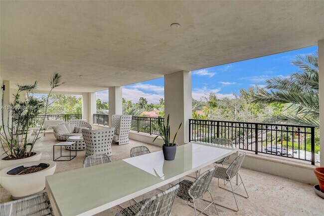 Building Photo - 3535 Hiawatha Ave