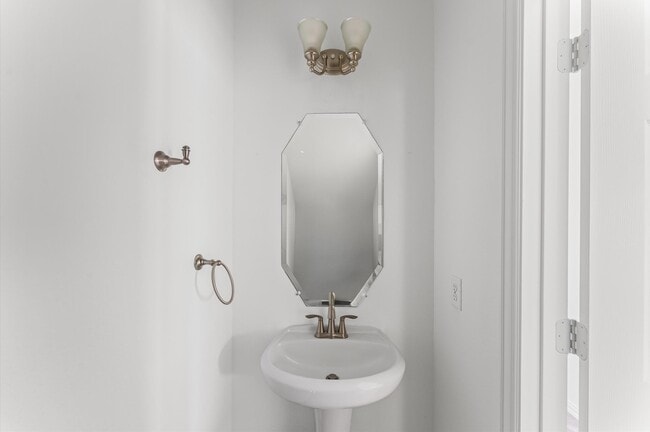 Building Photo - 1922 Boren Dr