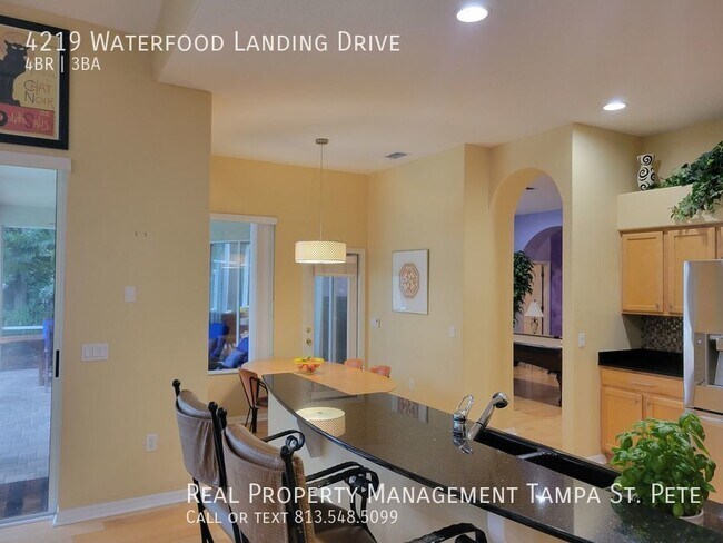 Building Photo - ***LUXURY LUTZ HOME