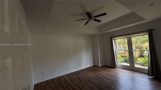 Building Photo - 3001 NE 185th St