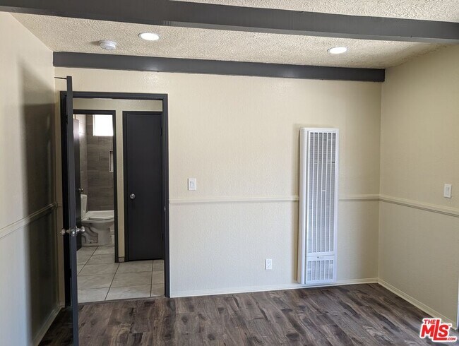 Building Photo - 3924 Huron Ave