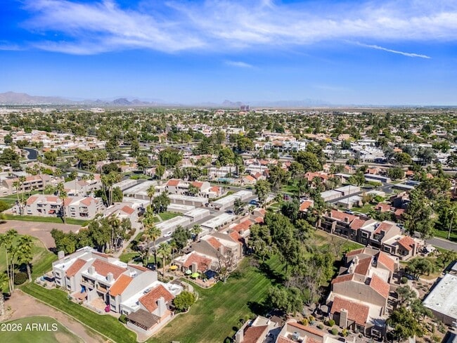 Building Photo - 7340 N Vía Camello Del Norte