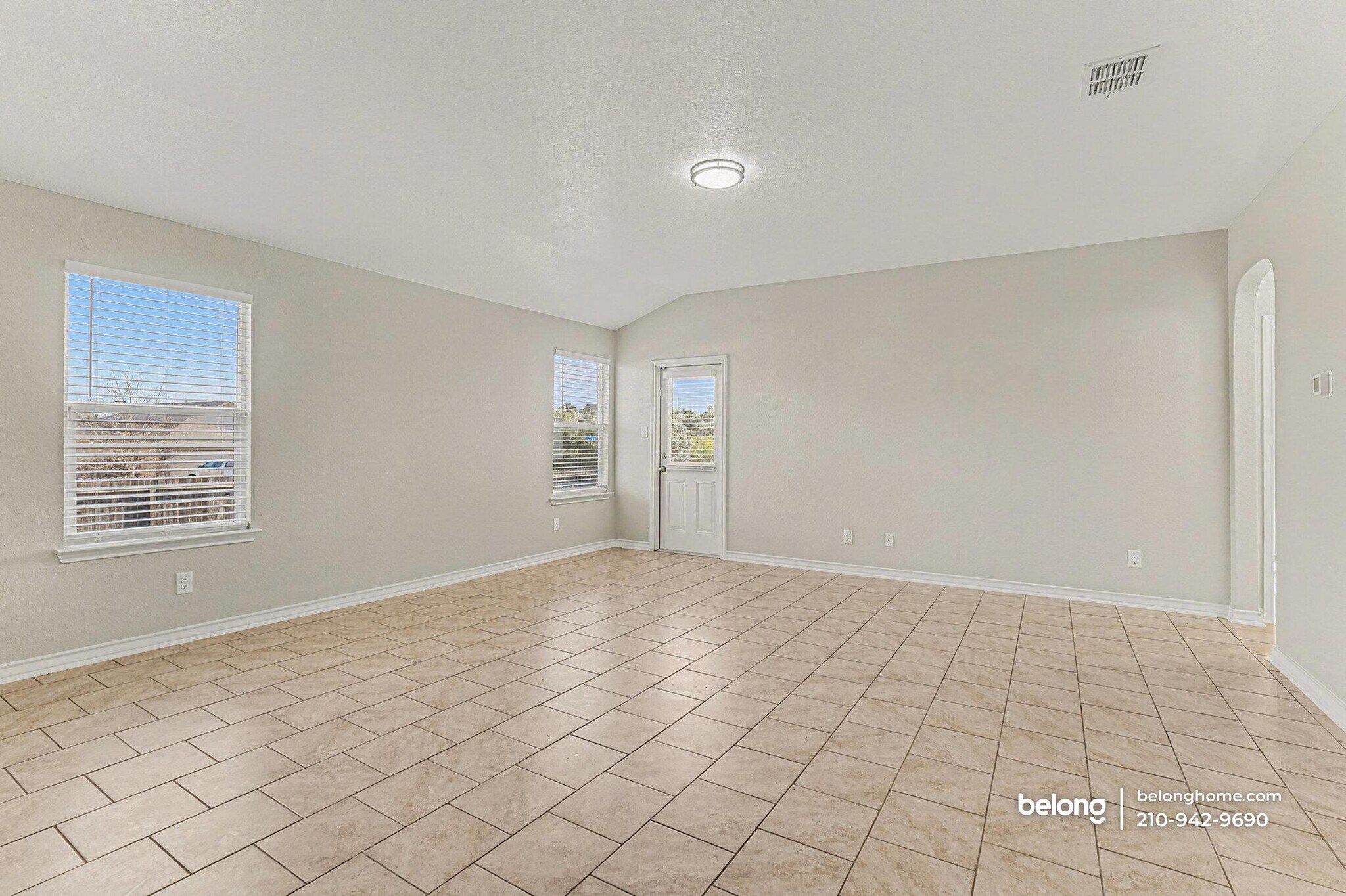 Building Photo - 1502 Mourning Dove