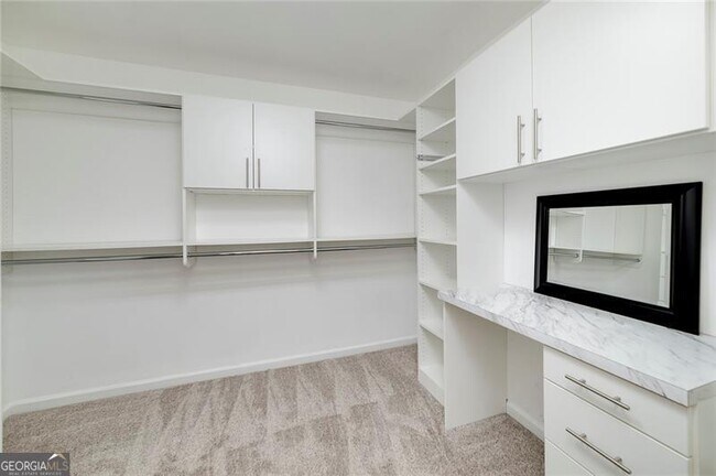 Building Photo - 1120 Bagwell Dr NW