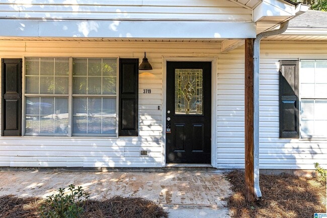 Building Photo - 3719 Gray Oaks Dr