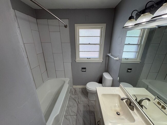 Building Photo - Bright & Spacious 3-Bedroom Home with Large Backyard