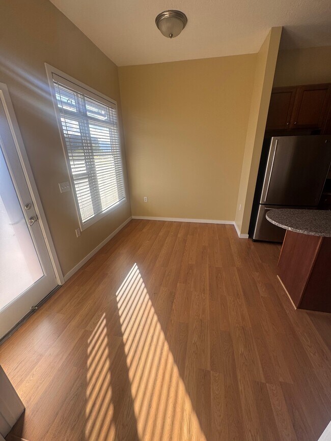 Building Photo - 2150 S Main St